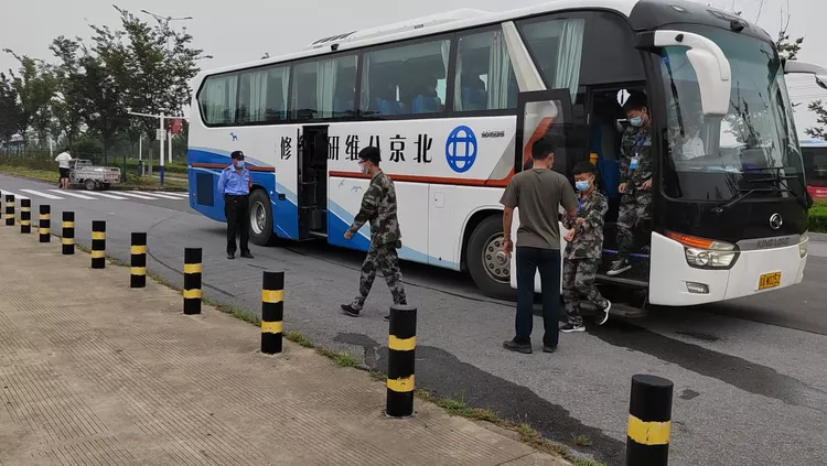 宿遷科技學(xué)校舉辦2021年秋季開學(xué)疫情防控應(yīng)急處置工作實戰(zhàn)演練